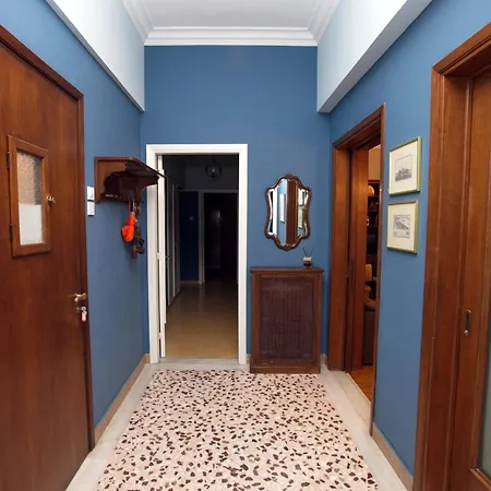 Marichris's Place Appartamento *